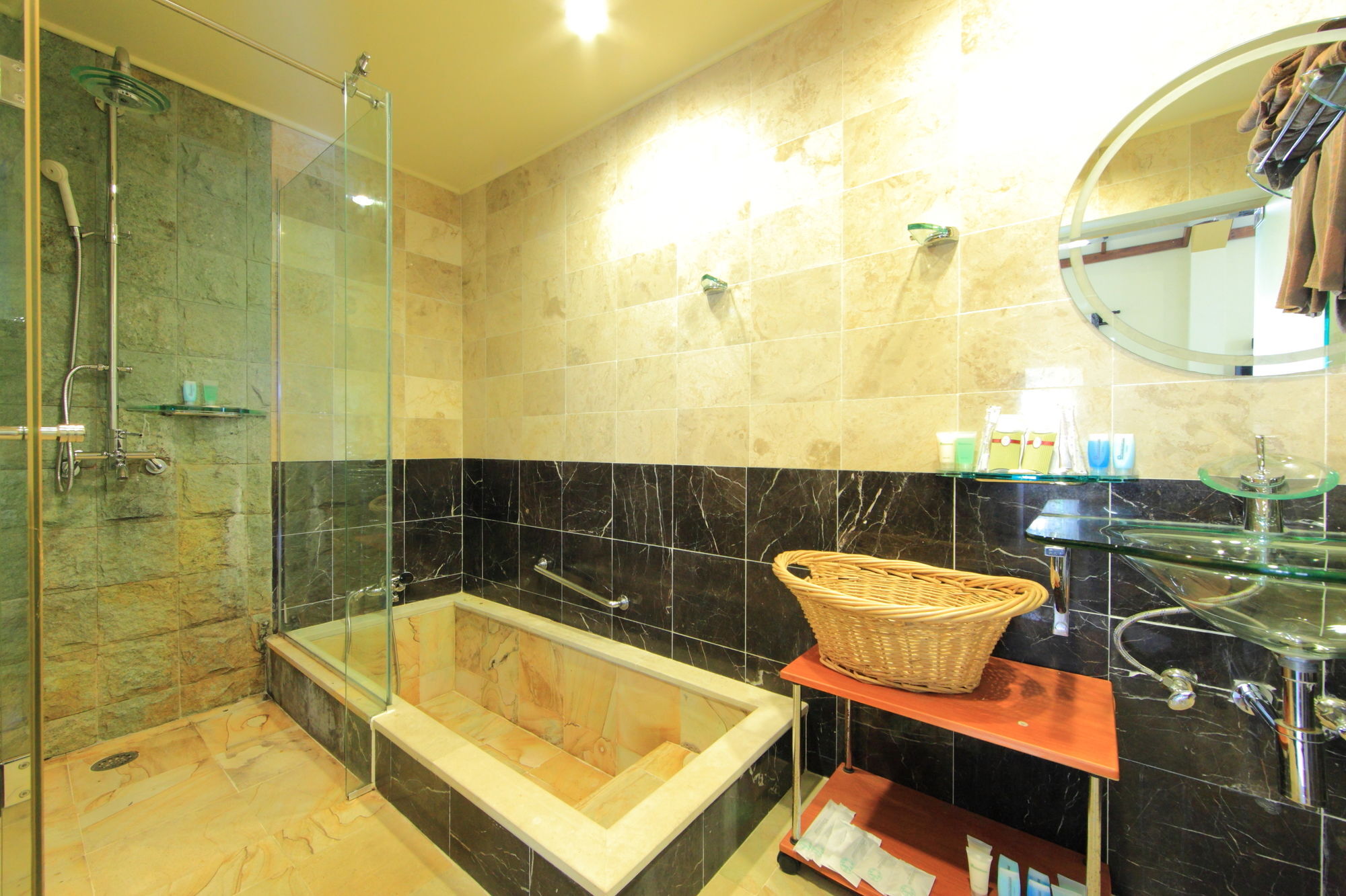 Mariana Resort And Spa Saipan Exterior photo