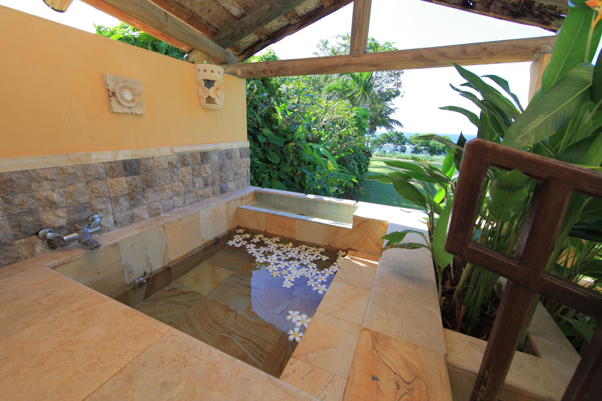 Mariana Resort And Spa Saipan Exterior photo